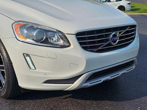2017 Volvo XC60 T5 Dynamic
