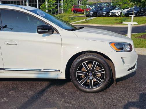 2017 Volvo XC60 T5 Dynamic