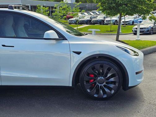 2024 Tesla Model Y Performance Dual Motor All-Wheel Drive