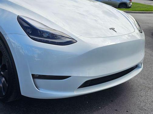 2024 Tesla Model Y Performance Dual Motor All-Wheel Drive