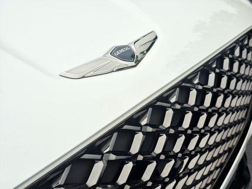 Alta White 2022 Genesis GV70 3.5T AWD Sport
