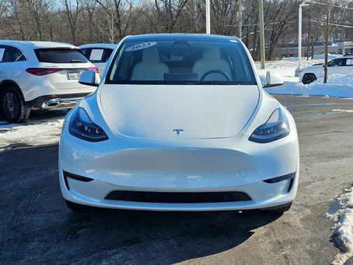 2023 Tesla Model Y Long Range Dual Motor All-Wheel Drive