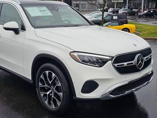 2025 Mercedes-Benz GLC 350e Base