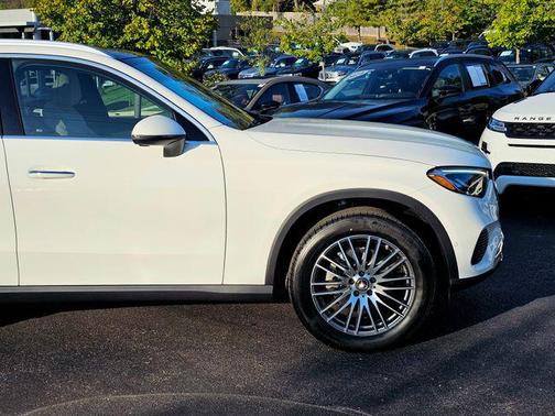 2026 Mercedes-Benz GLC 300 4MATIC