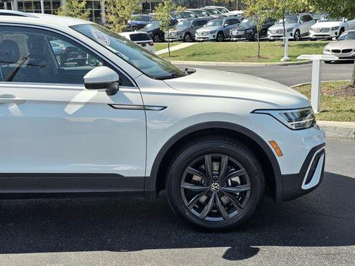2024 Volkswagen Tiguan 2.0T SE