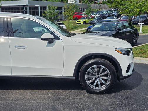 2025 Mercedes-Benz GLC 300 4MATIC