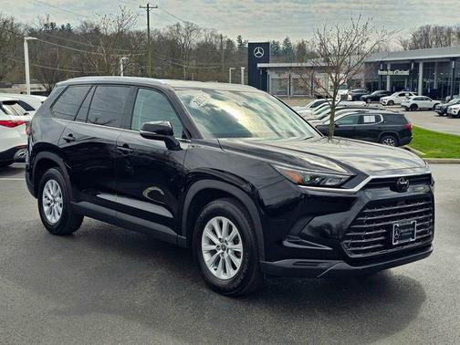 Midnight Black Metallic 2025 Toyota Grand Highlander XLE