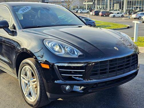 2018 Porsche Macan Base