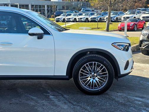 2026 Mercedes-Benz GLC 300 4MATIC