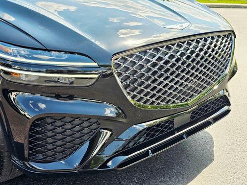 Vik Black 2024 Genesis GV70 3.5T AWD Sport