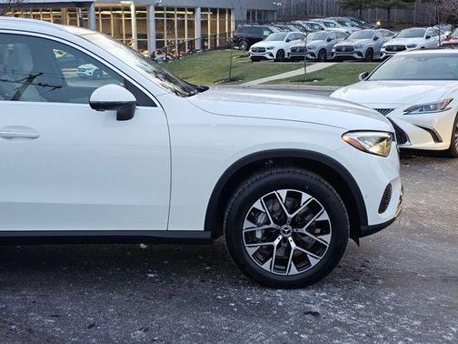2025 Mercedes-Benz GLC 350e Base