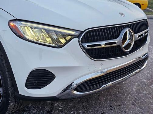 2025 Mercedes-Benz GLC 350e Base
