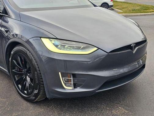 2018 Tesla Model X 75D