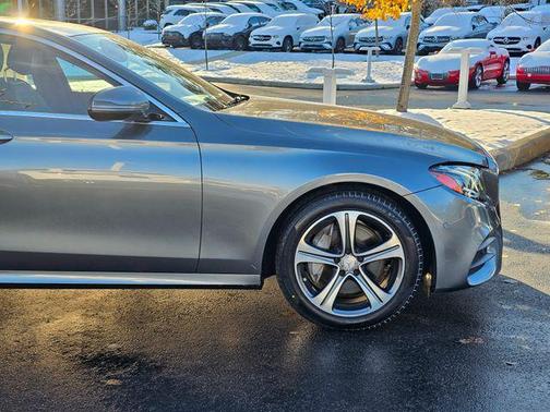 2017 Mercedes-Benz E-Class 4MATIC