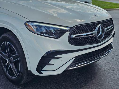 2025 Mercedes-Benz GLC 350e Base