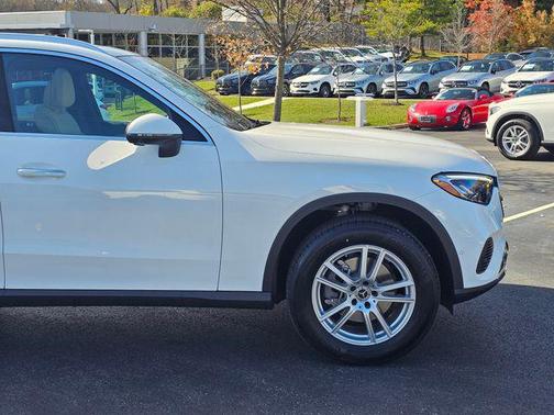 2026 Mercedes-Benz GLC 300 4MATIC