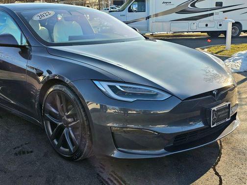 2022 Tesla Model S Plaid