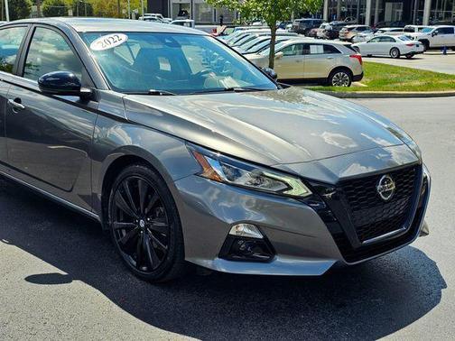 2022 Nissan Altima SR FWD