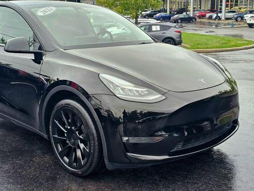 2022 Tesla Model Y Long Range Dual Motor All-Wheel Drive