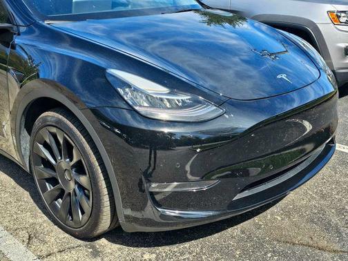 2022 Tesla Model Y Long Range Dual Motor All-Wheel Drive