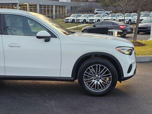 2026 Mercedes-Benz GLC 300 4MATIC