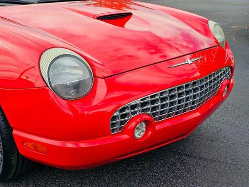 2002 Ford Thunderbird Base