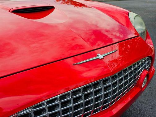 2002 Ford Thunderbird Base