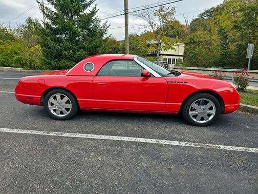 2002 Ford Thunderbird Base