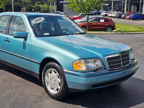 1995 Mercedes-Benz C-Class Base