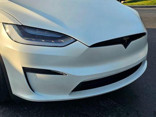 2022 Tesla Model X Dual Motor All-Wheel Drive