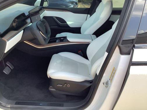 2022 Tesla Model X Dual Motor All-Wheel Drive