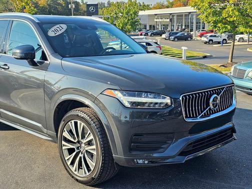 2021 Volvo XC90 T5 Momentum