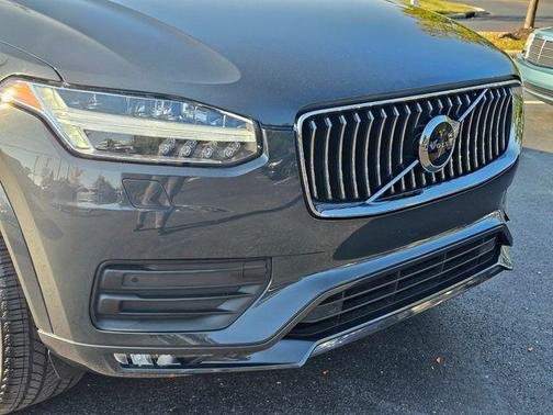2021 Volvo XC90 T5 Momentum