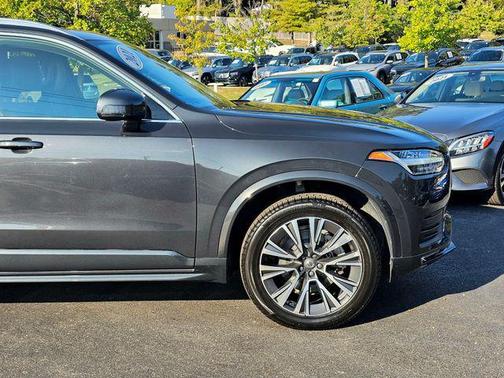2021 Volvo XC90 T5 Momentum