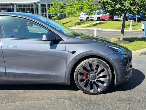Midnight Silver Metallic 2023 Tesla Model Y Performance Dual Motor All-Wheel Drive