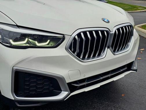 2023 BMW X6 xDrive40i