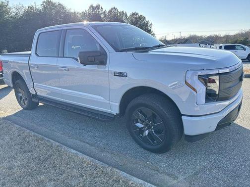 2024 Ford F-150 Lightning Flash
