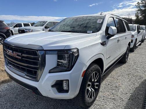 2023 GMC Yukon XL AT4