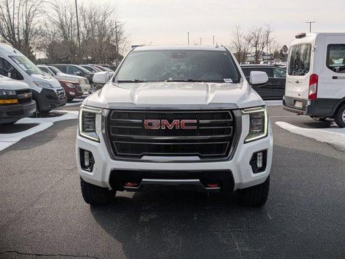 2023 GMC Yukon XL AT4