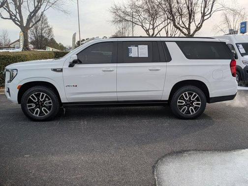 2023 GMC Yukon XL AT4