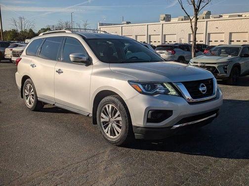 2020 Nissan Pathfinder S