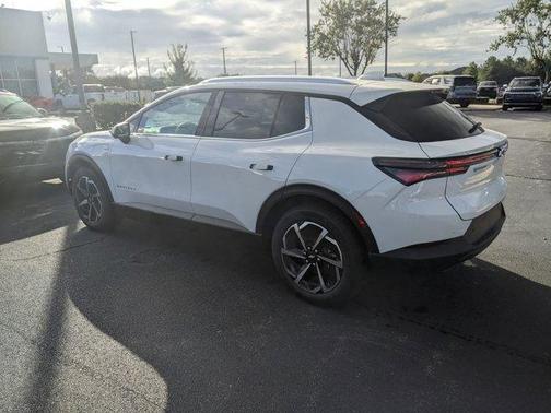 2026 Chevrolet Equinox EV LT 2