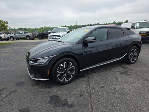 2024 Kia EV6 Light