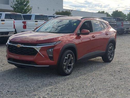 Cayenne Orange Metallic 2024 Chevrolet Trax LT