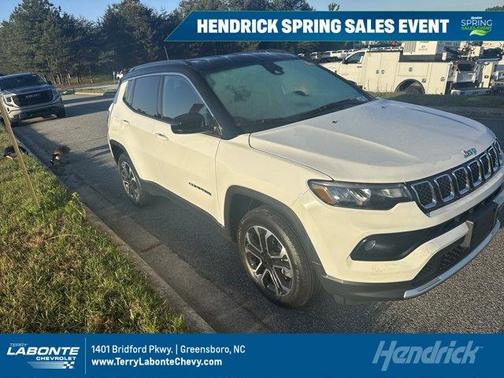 Bright White Clearcoat 2023 Jeep Compass Limited