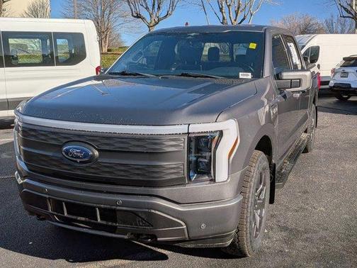 2023 Ford F-150 Lightning LARIAT