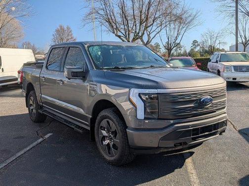 2023 Ford F-150 Lightning LARIAT