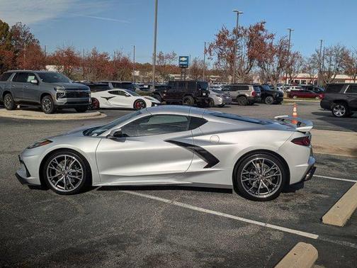 2026 Chevrolet Corvette Stingray w/2LT