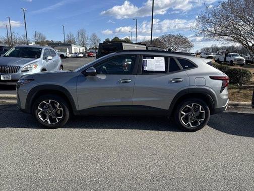 2025 Chevrolet Trax LT