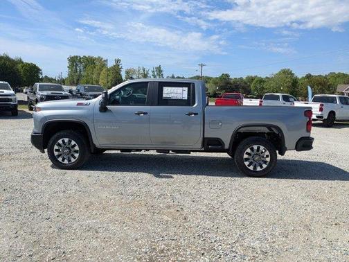 Sterling Gray Metallic 2026 Chevrolet Silverado 2500 Custom
